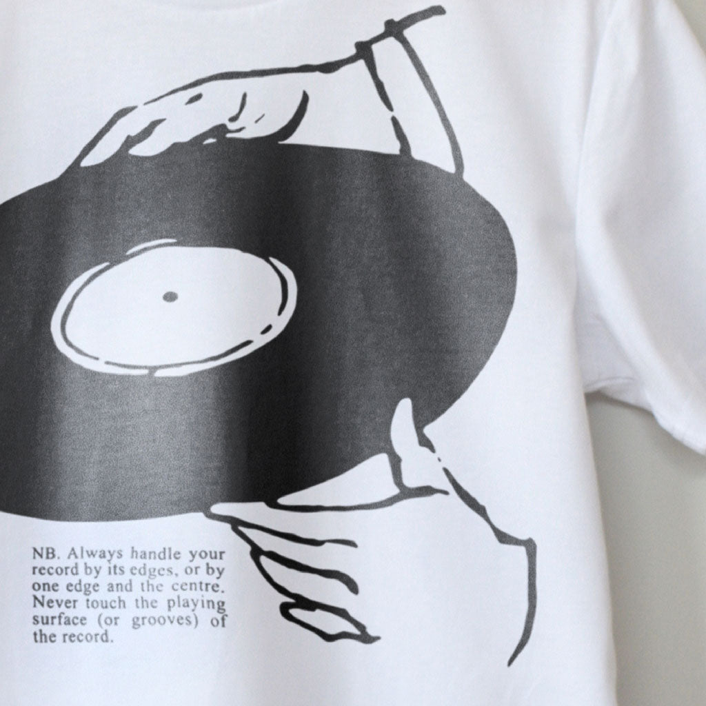 Handle With Care – DJ  T-Shirt – record collector t-shirt – Beat-maker