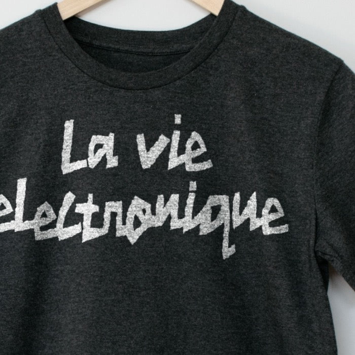 Close up image of La Vie Electronique. Contemporary Eurorack Synth T-Shirt for Electronic Music Festival T-Shirt – Vegan T-Shirt – PETA Approved and 100% organic cotton