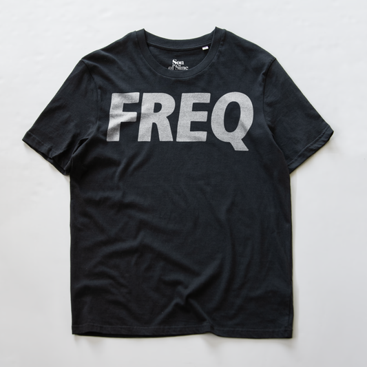 FREQ (B)